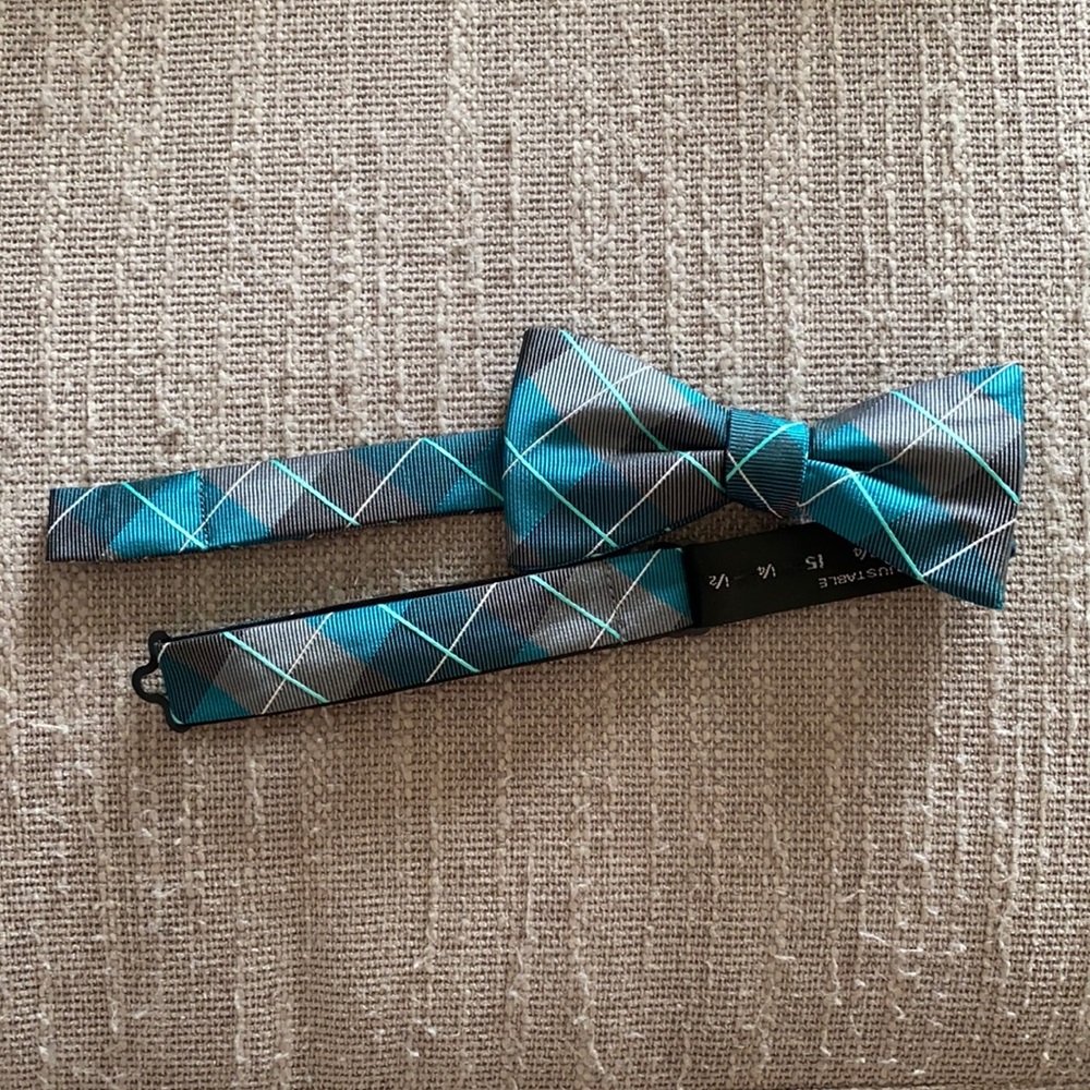 Madison clip-on bow tie